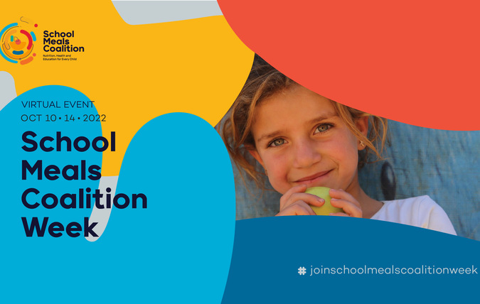 Texten "School meals coalition week" mot en bakgrund av färgade fält och en bild på ett barn som håller ett äpple.